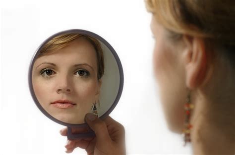 Experience the Magic: Beauty Salons Embrace Mirror Makeovers